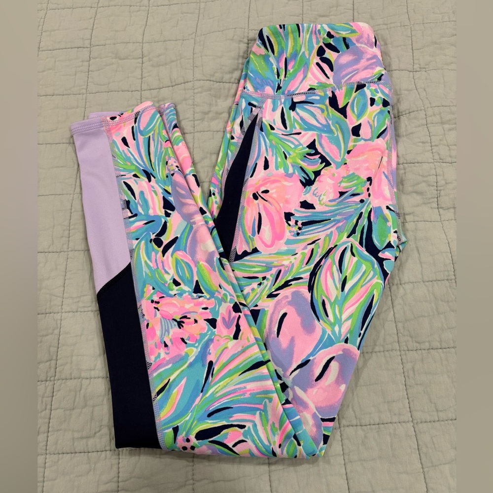 Lilly Pulitzer Luxletic Weekender‎ Legging UPF 50 Multi Bermudaful Size Small